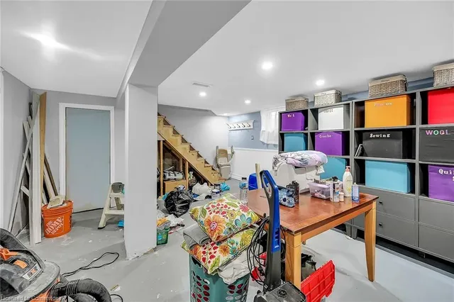 Additional image 32 of 118 East 6th St