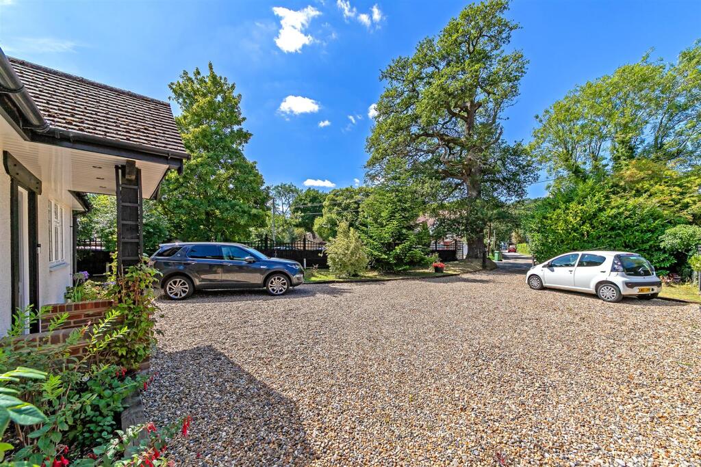 Additional image 29 of Park Street Lane, Park Street, St. Albans