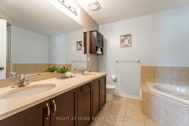Additional image 32 of 28 Lynch Cres