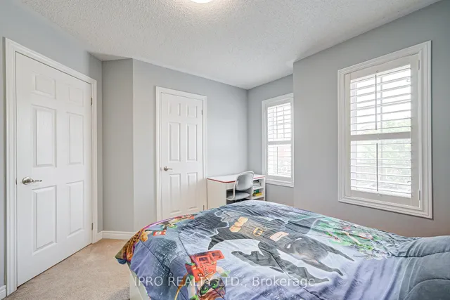 Additional image 28 of 29 Teal Crest Circ