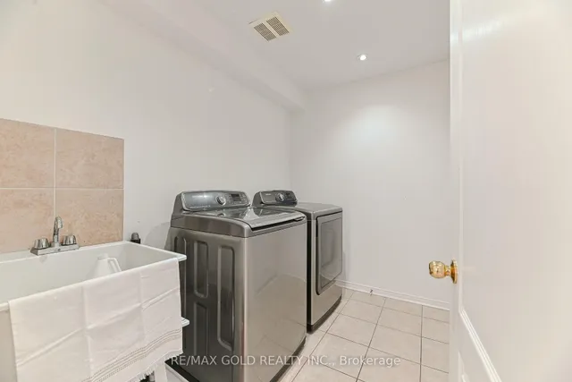 Additional image 24 of 63 Hiberton Cres