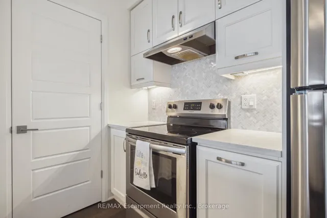 Additional image 15 of 3028 CREEKSHORE COMMON Unit 309