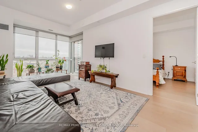 Additional image 15 of 2025 Maria St Unit 501