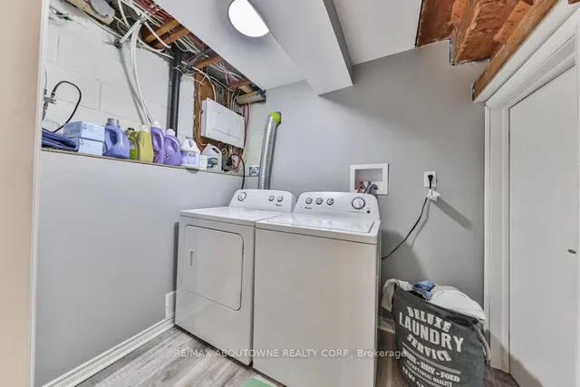 Additional image 22 of 419 Erindale Dr