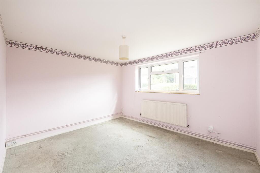 Additional image 4 of Tallents Crescent, Harpenden