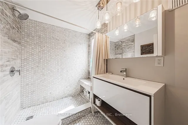 Additional image 39 of 5 Dexter Ave