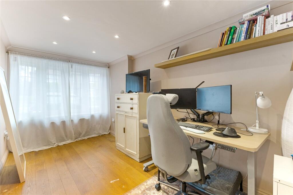 Additional image 15 of Gainsborough Avenue, St. Albans, Herts, AL1