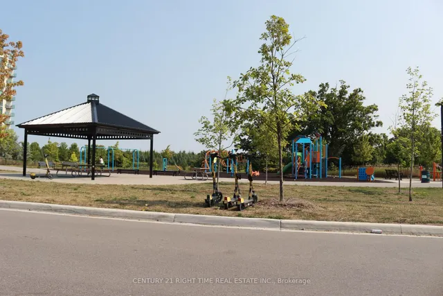 Additional image 18 of 10 Halliford Pl Unit G 30 (310)