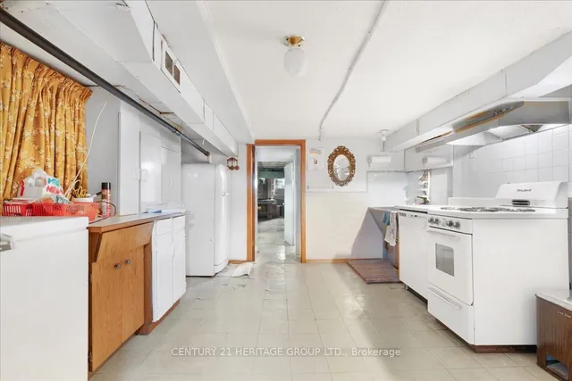 Additional image 38 of 228 West Ave