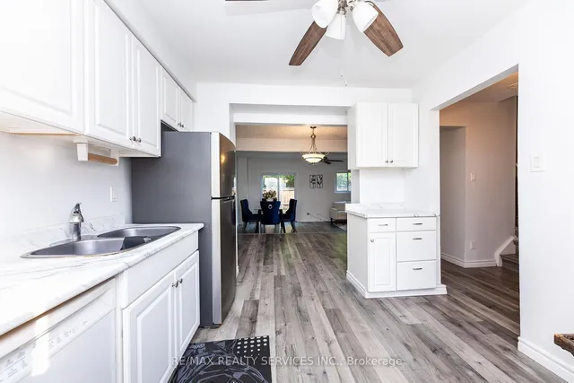 Additional image 12 of 1306 Guelph Line Unit Unit 3