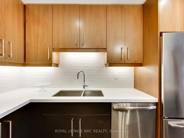 Additional image 10 of 2025 Maria St Unit 405