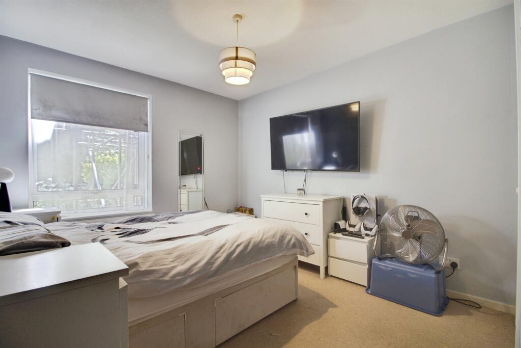 Additional image 15 of Hollyfield, HATFIELD