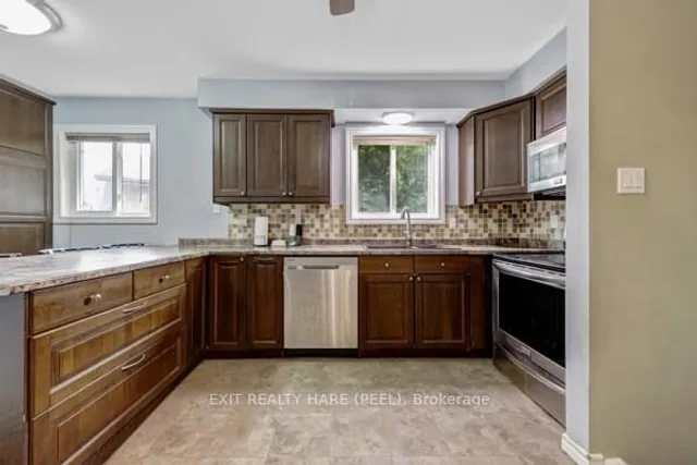 Additional image 3 of 16 Lynwood Crt