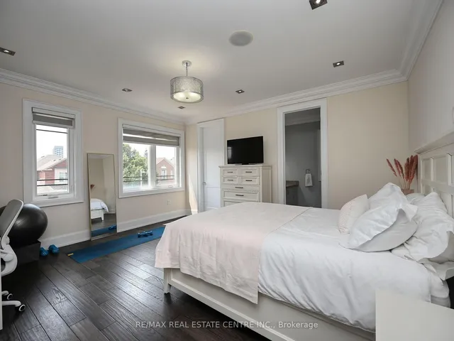 Additional image 13 of 2459 Nichols Dr