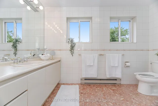 Additional image 26 of 70 Hillside Dr