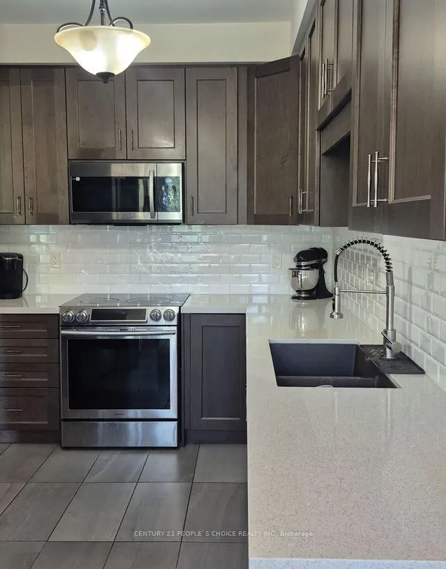 Additional image 20 of 71 Riverwalk Dr