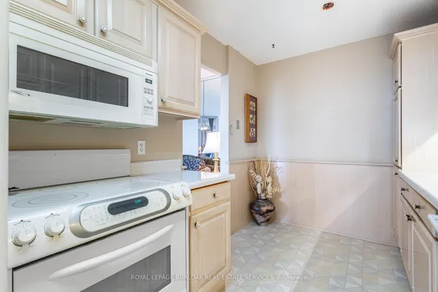 Additional image 11 of 2055 Upper Middle Rd Unit 805