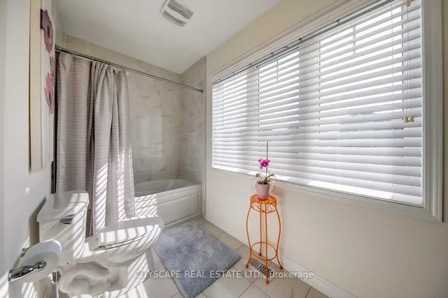 Additional image 20 of 141 Hatt Crt