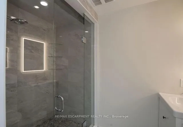 Additional image 39 of 69 Winslow Way