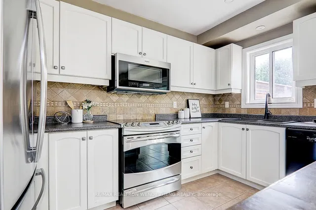 Additional image 14 of 14 Valleypark Cres