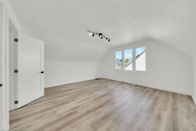 Additional image 28 of 45 Sylvia Cres