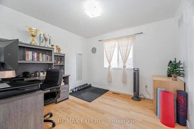 Additional image 26 of 94 Queen Mary Dr