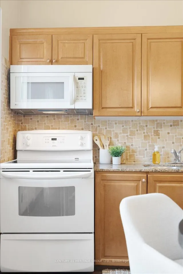 Additional image 18 of 263 Mary St