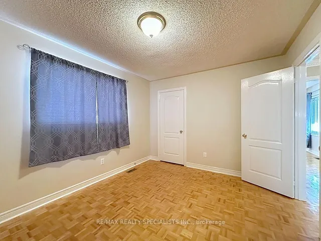 Additional image 36 of 9 Siesta Crt