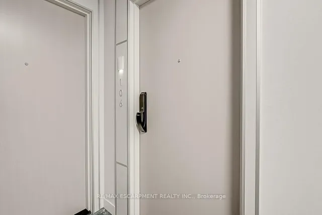 Additional image 5 of 3210 Dakota Common Unit A106