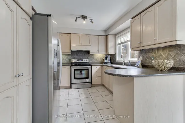 Additional image 11 of 60 Mainard Cres