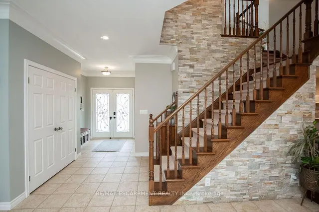 Additional image 6 of 15 Meadowbank Dr