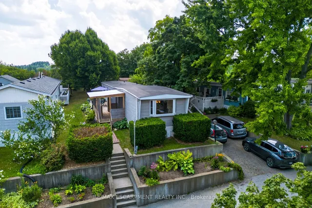 1294 Concession 8 Rd Unit 139 Maple Cres