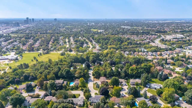 Additional image 50 of 70 Hillside Dr