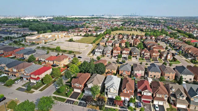 Additional image 46 of 588 Warhol Way