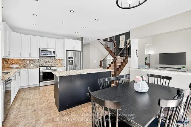 Additional image 12 of 4223 Fuller Cres