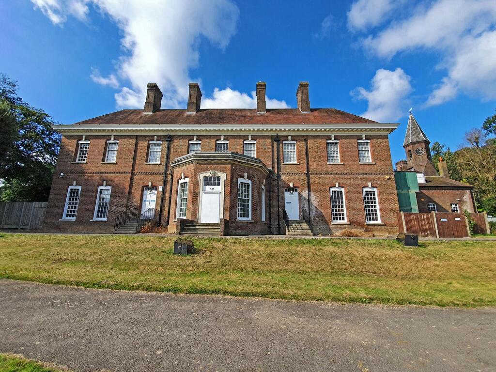 Additional image 3 of Batchwood Hall, Batchwood Drive, St Albans, AL3 5XA