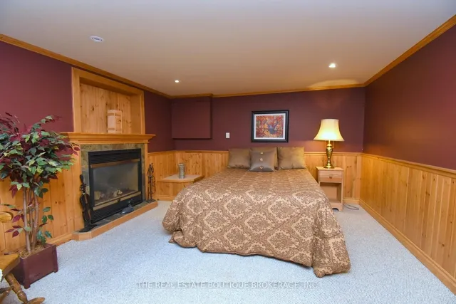 Additional image 37 of 4131 Lorraine Cres