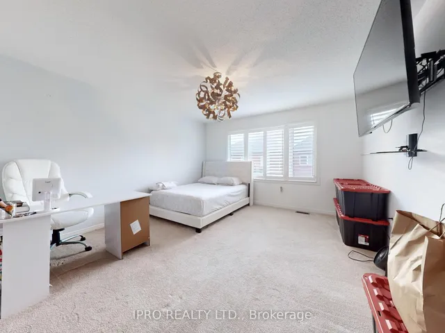 Additional image 24 of 28 Yellowknife Rd