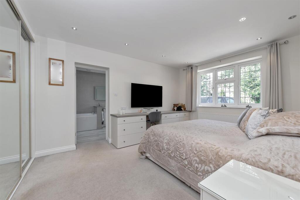 Additional image 7 of Park Street Lane, Park Street, St. Albans