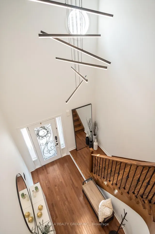 Additional image 6 of 319 Bessborough Dr