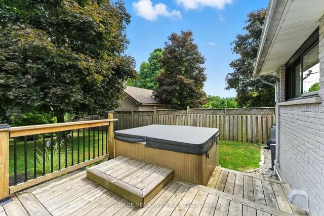 Additional image 43 of 18 Vanstraalen St