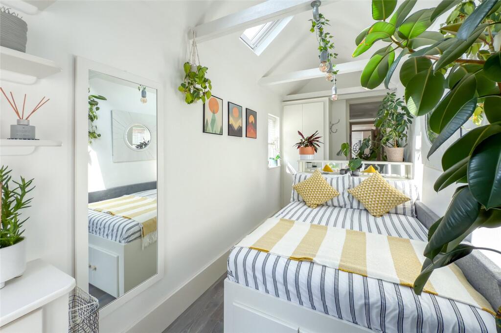 Additional image 20 of Southdown Road, Harpenden, Hertfordshire, AL5