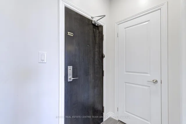 Additional image 6 of 2326 Taunton Rd Unit 303