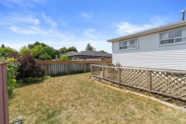 Additional image 38 of 48 Marblehead Cres