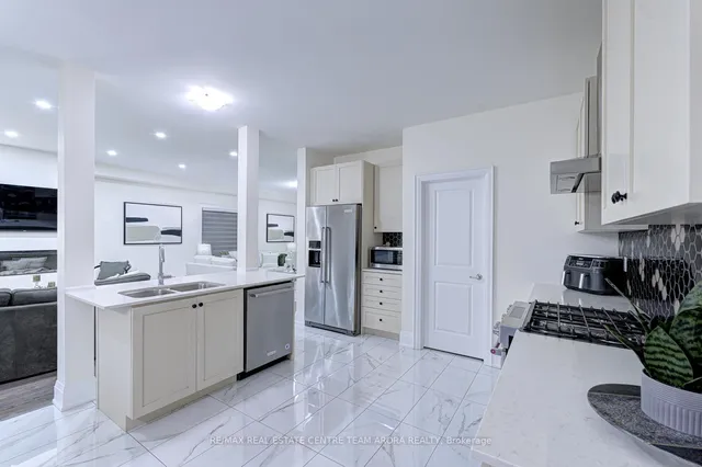 Additional image 16 of 8 Ferdinand Dr