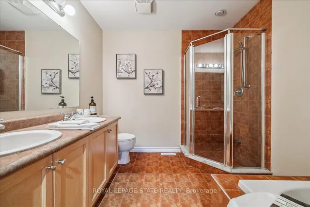 Additional image 36 of 5080 Fairview St Unit 72