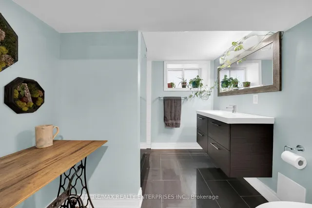 Additional image 33 of 67 Kensington Ave