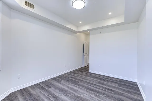 Additional image 21 of 2326 Taunton Rd Unit 303