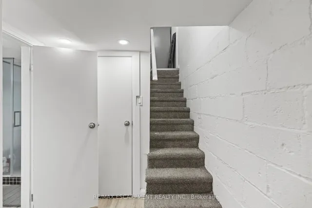 Additional image 16 of 48 Locke St