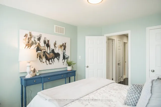 Additional image 26 of 315 Bessborough Dr